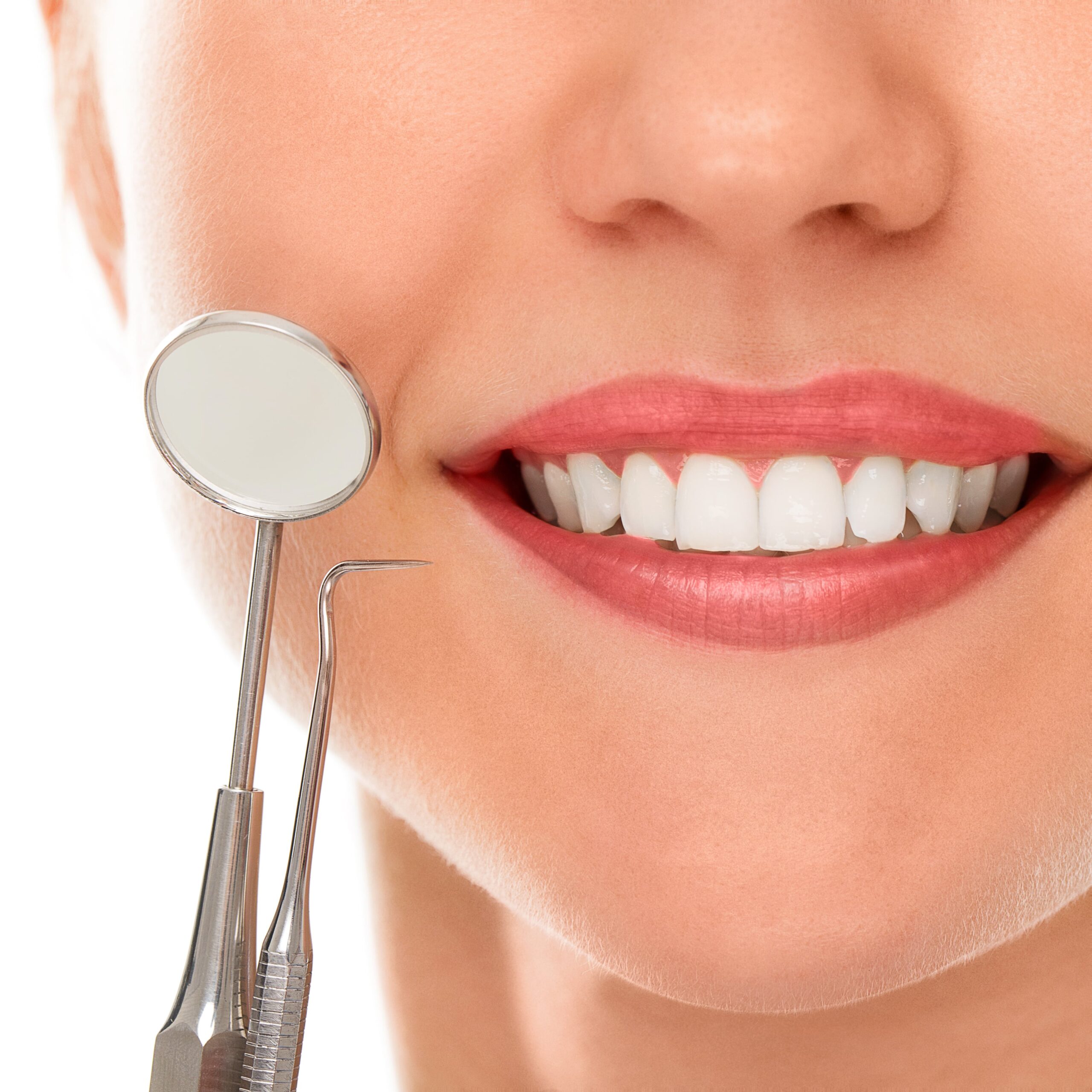 dentist-with-smile-min